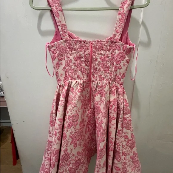 Windsor Pink and Cream Floral Dress - Picture 5 of 10